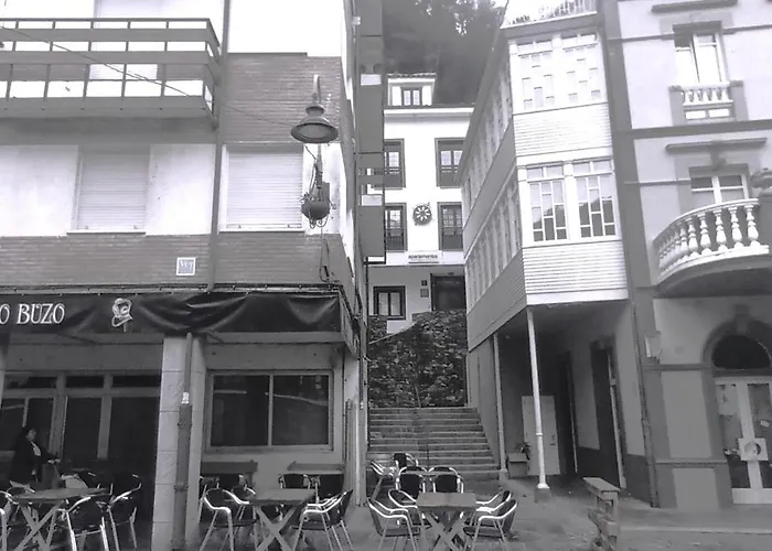 La Casa De La Plaza
